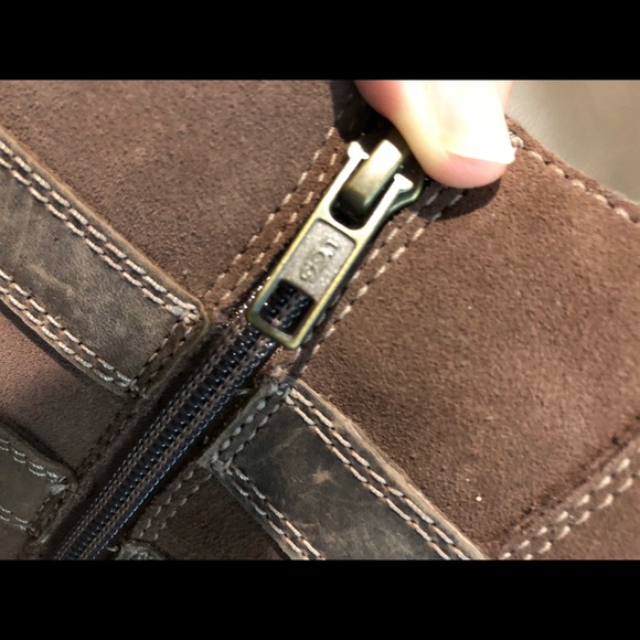 NWOT UGG Zarina tall brown leather boots - Picture 5 of 8